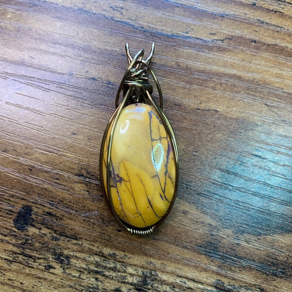 Meet your Posher, Alyssa - Picture 3 of 7